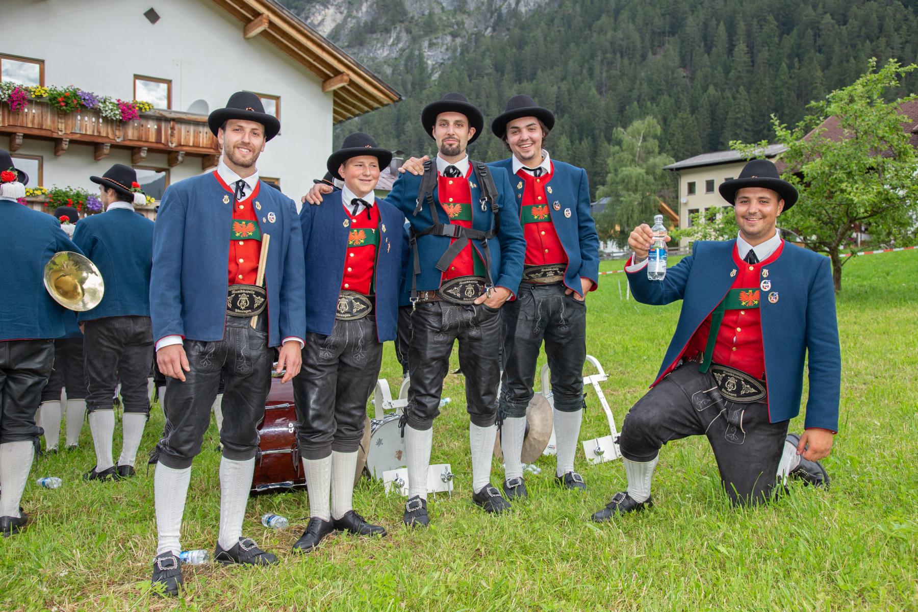 Bezirksschützenfest in Schnann am 30.06.