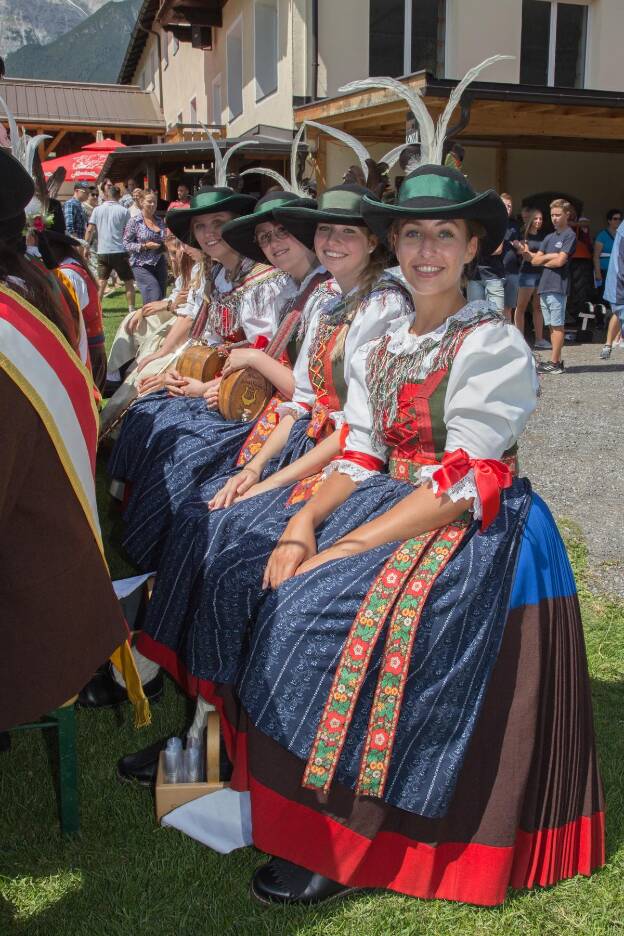 Marketenderinnen der Stadtmusik Imst beim Bezirksmusikfest in Tarrenz - 09.07.2022