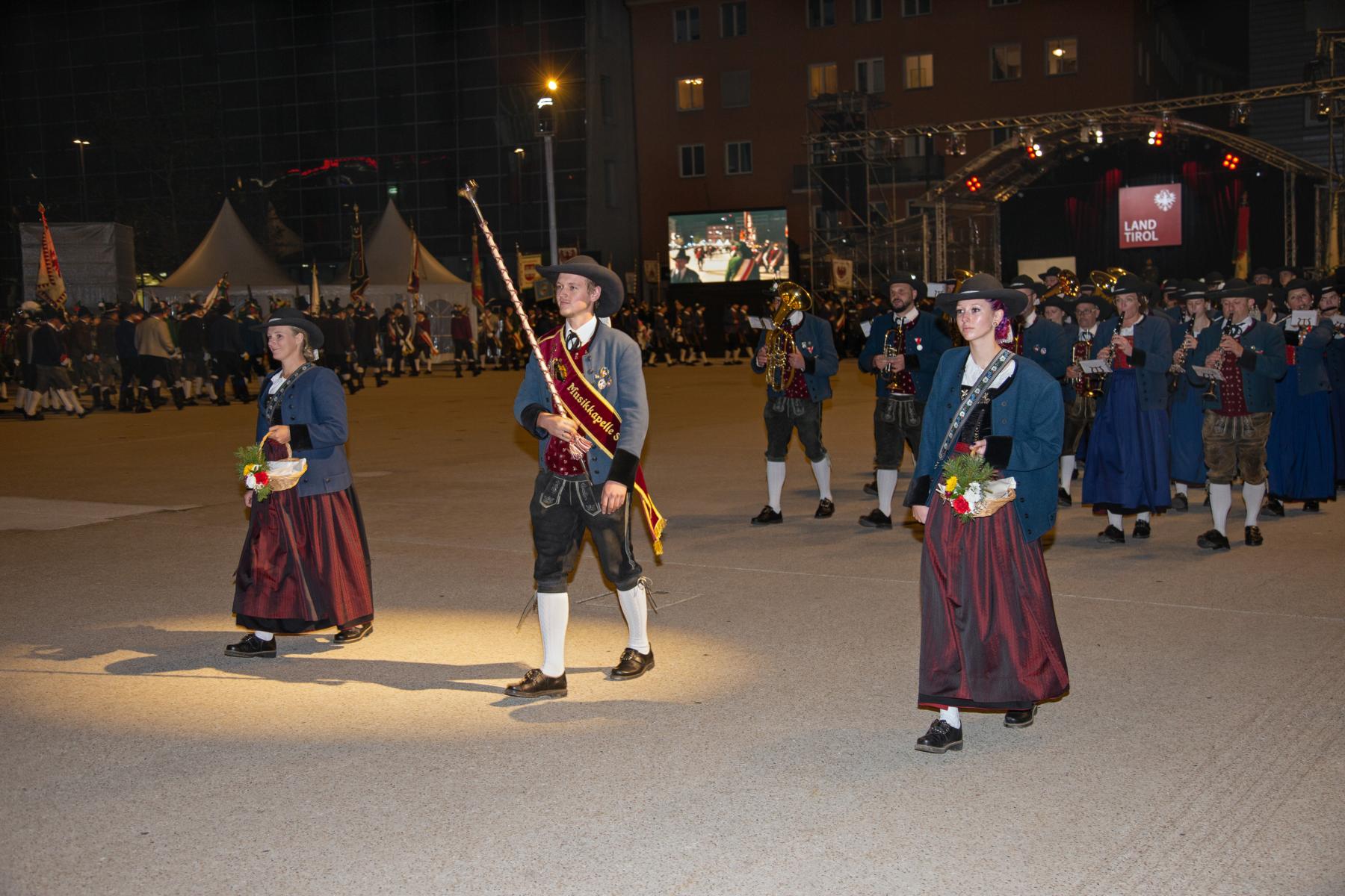 Vorabend des österreichischen Nationalfeiertages in Innsbruck - 25.10.