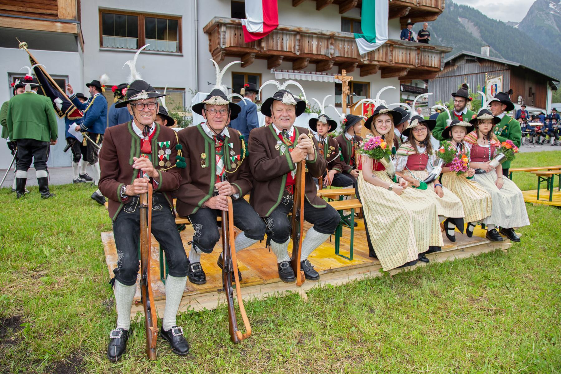 Bezirksschützenfest in Schnann am 30.06.
