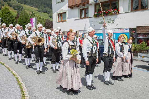 Trachtenkapelle Lech am Arlberg beim Schützenfest in St. Anton am Arlberg - 07.08.2022