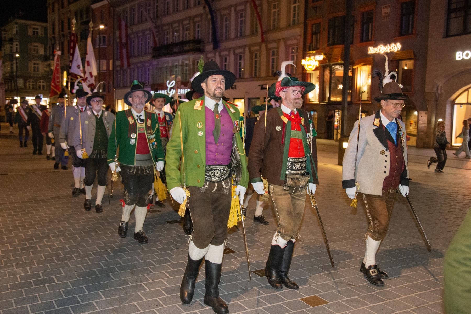Vorabend des österreichischen Nationalfeiertages in Innsbruck - 25.10.