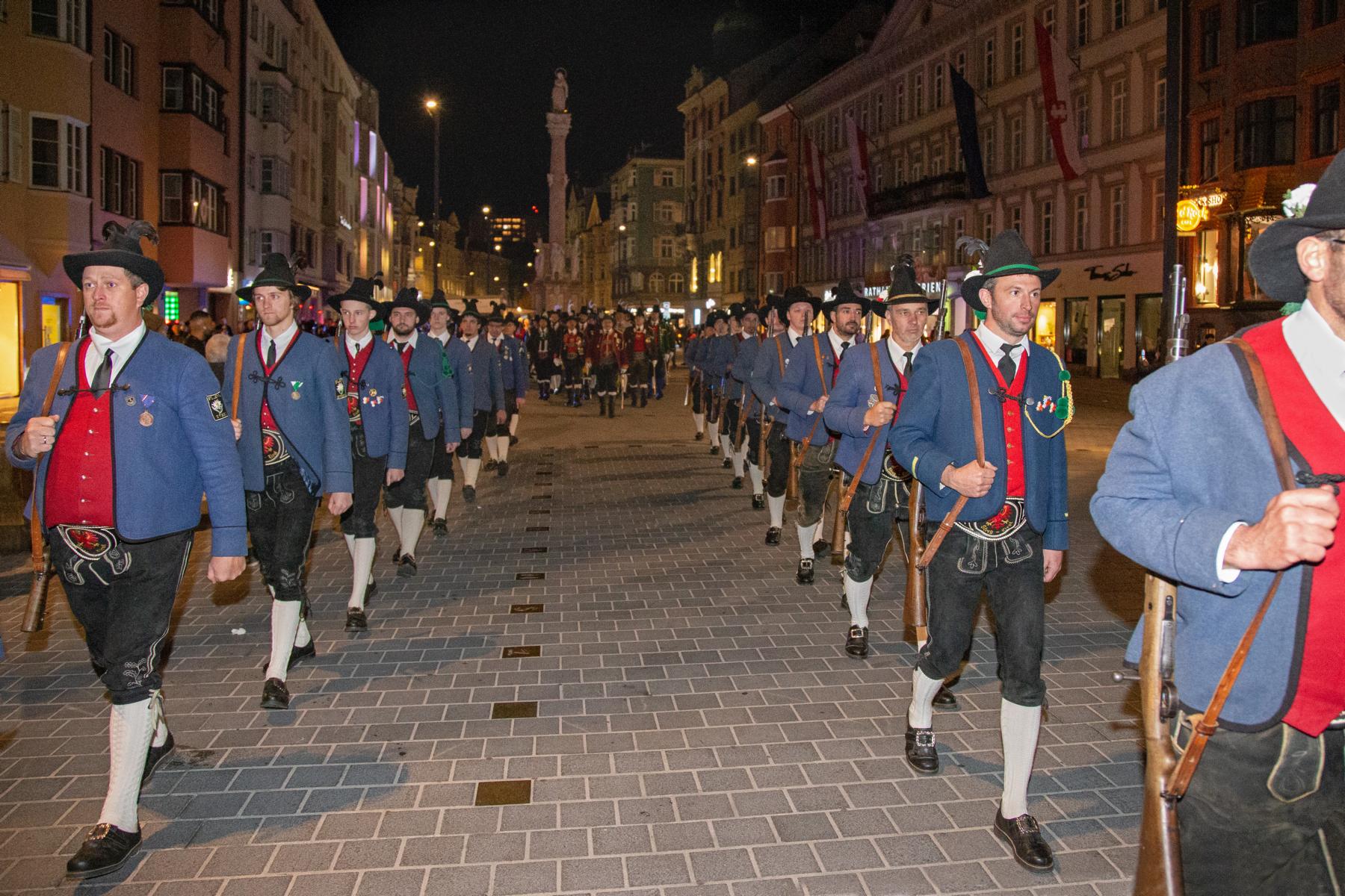 Vorabend des österreichischen Nationalfeiertages in Innsbruck - 25.10.