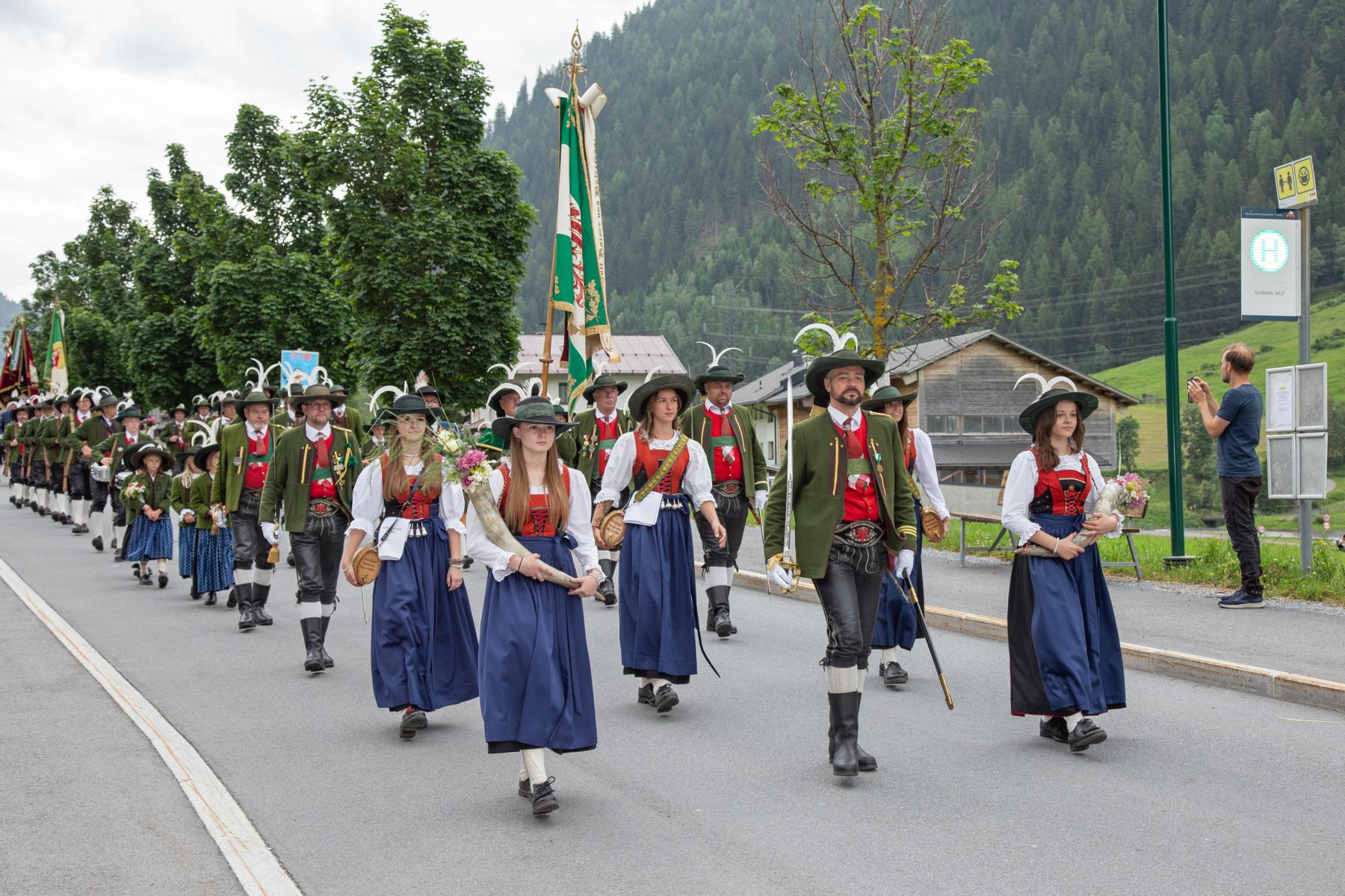 Bezirksschützenfest in Schnann am 30.06.