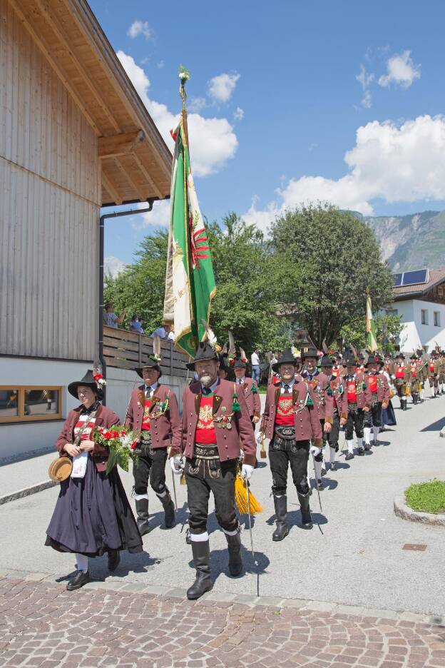 Schützenkompanie Fritzens beim Bezirksschützenfest in Mils bei Hall - 03.07.2022