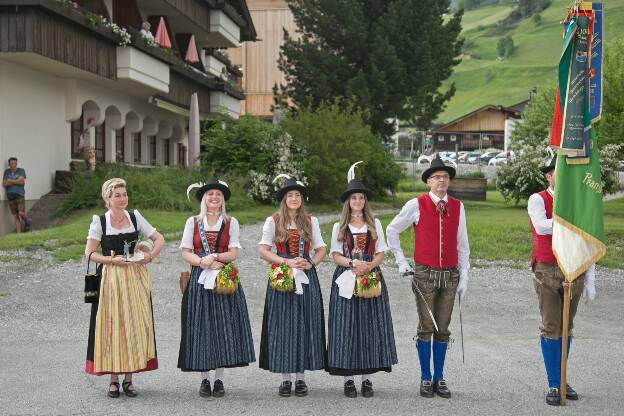 Marketenderinnen beim Pinzgauer Bezirksmusikfest - 04.06.2022