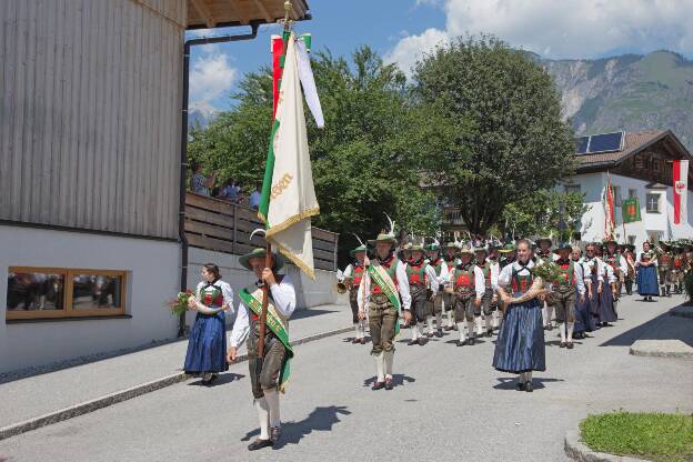 Schützenkapelle Meransen beim Bezirksschützenfest in Mils bei Hall - 03.07.2022