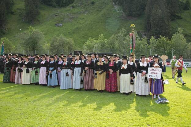 Trachtenfrauen aus Rauris beim Pinzgauer Bezirksmusikfest - 04.06.2022