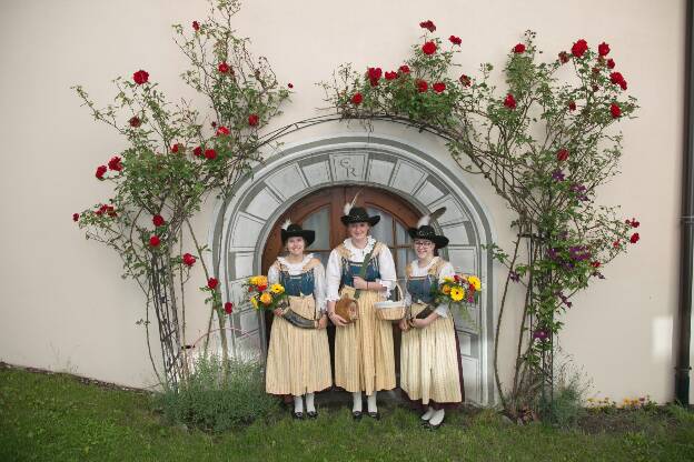 Marketenderinnen aus Strengen beim Talschaftsfest in Grins - 12.06.2022